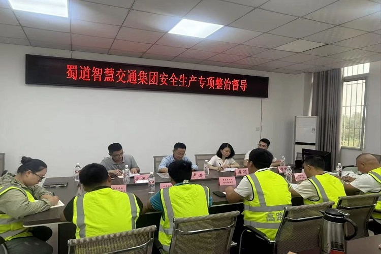 卢2.jpg