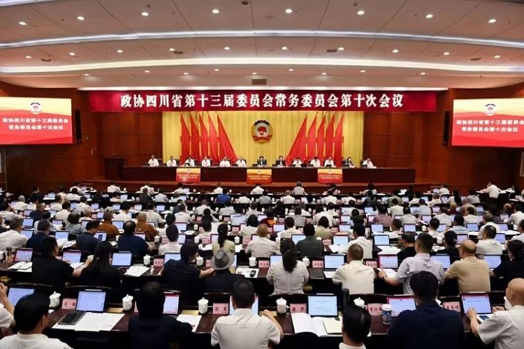 杨1.jpg